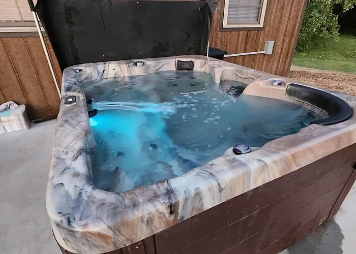 Prairieview - With Hot Tub Casa de férias
